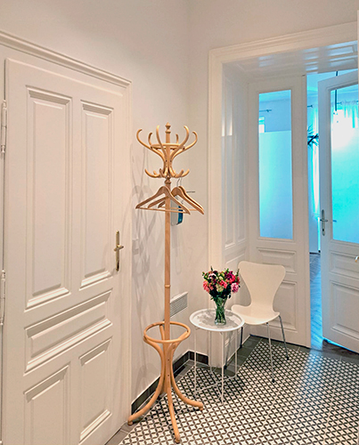 Praxis Eingangsbereich Anna K&uuml;rmayr